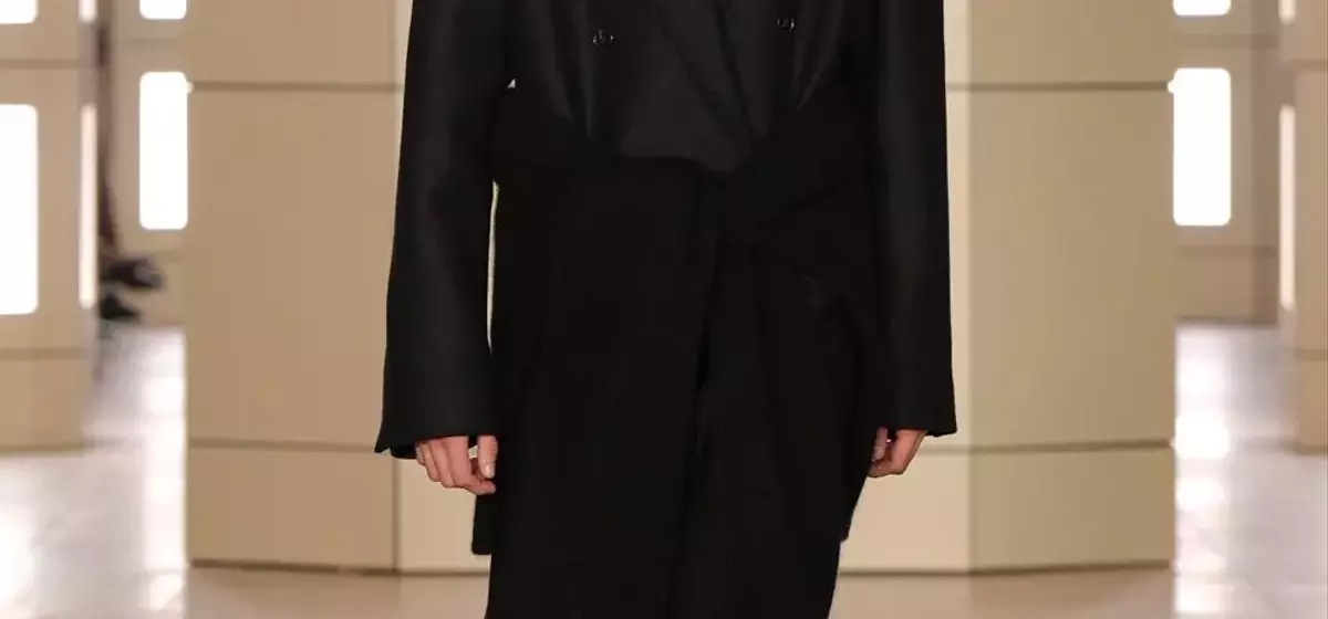COS Fall 2026 Ready-to-Wear Collection Unveiled