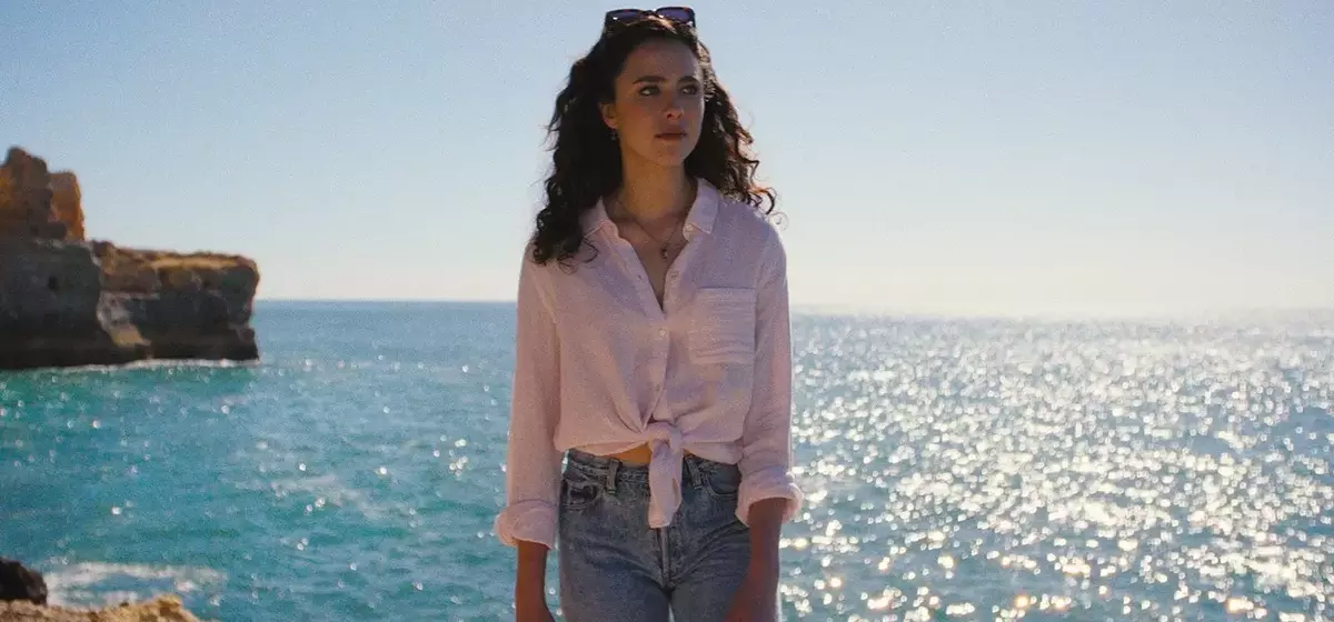 Unpersuasive Romantic Travelogue: A Review of 'Love of Your Life'