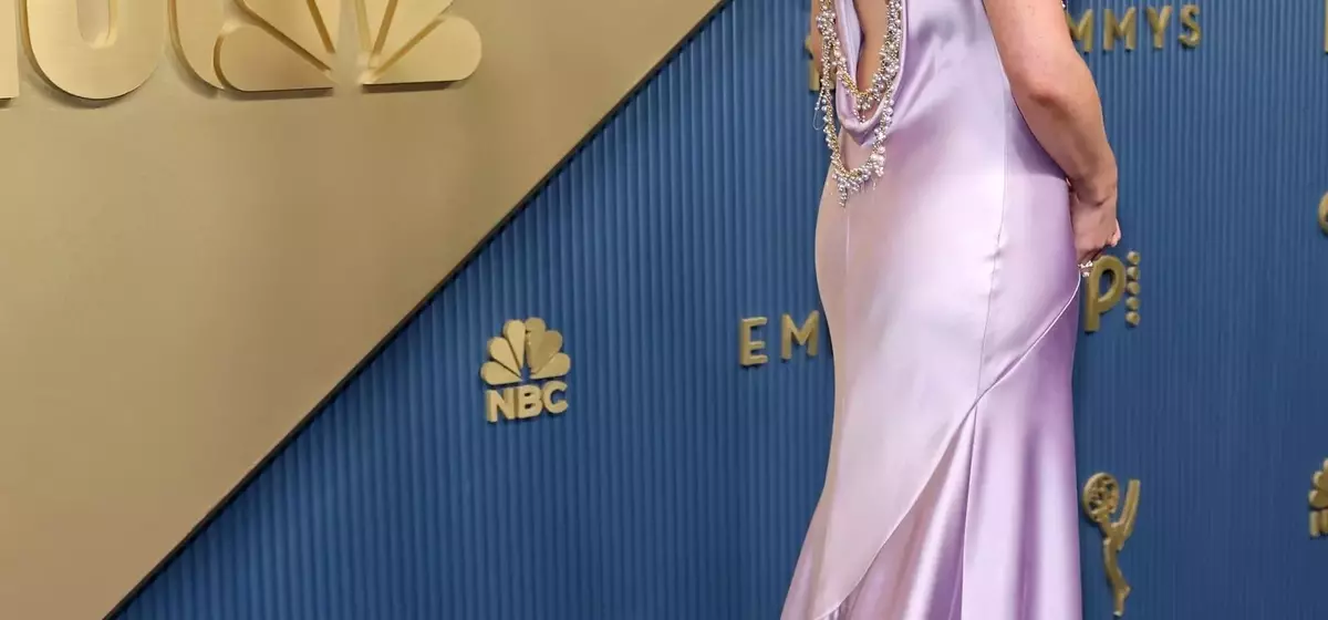Sarah Pidgeon Channels Carolyn Bessette-Kennedy's Style at the Emmys