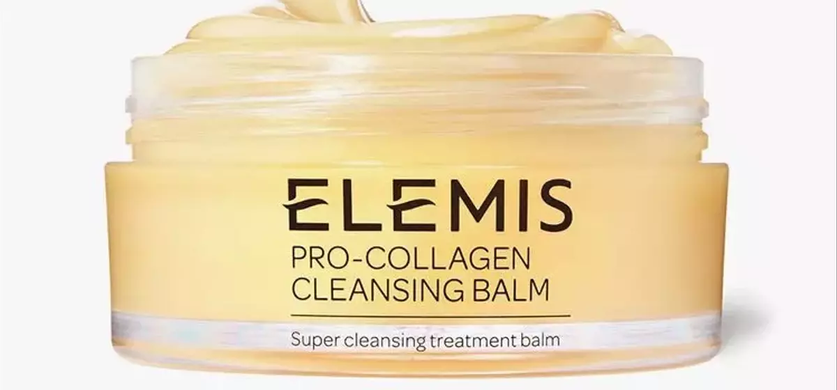 The Transformative Power of Double Cleansing: A Two-Week Skincare Journey