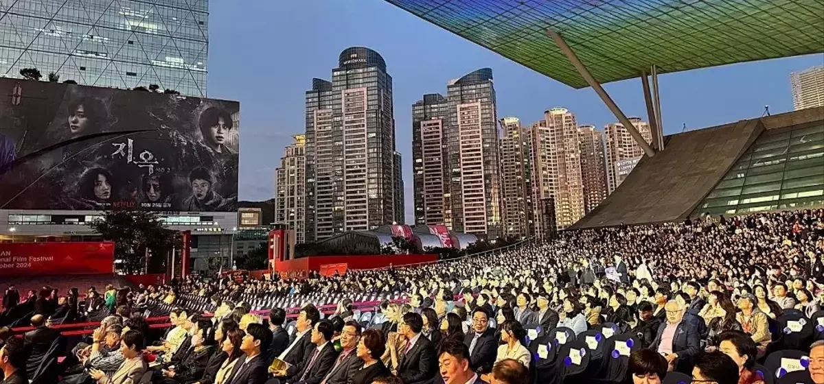 Busan International Film Festival Unveils Esteemed Jury Panels for Prestigious Awards
