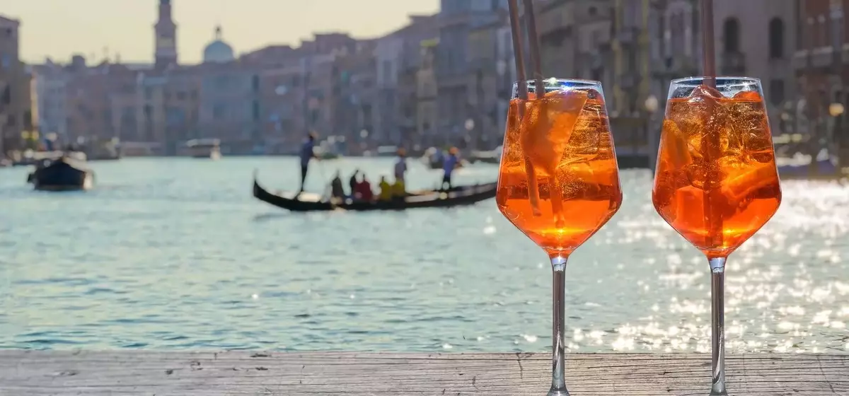 The Art of Italian Aperitivo: A Guide to Classic Cocktails