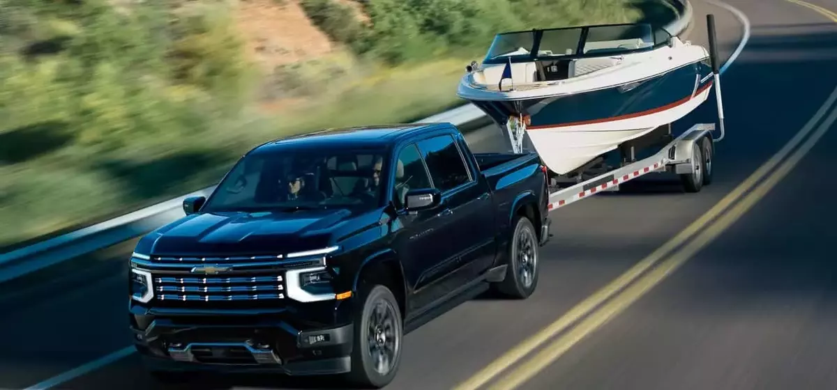 General Motors Unveils Enhanced V8 Engines for Next-Gen Pickups: Greater Power and Towing Capability