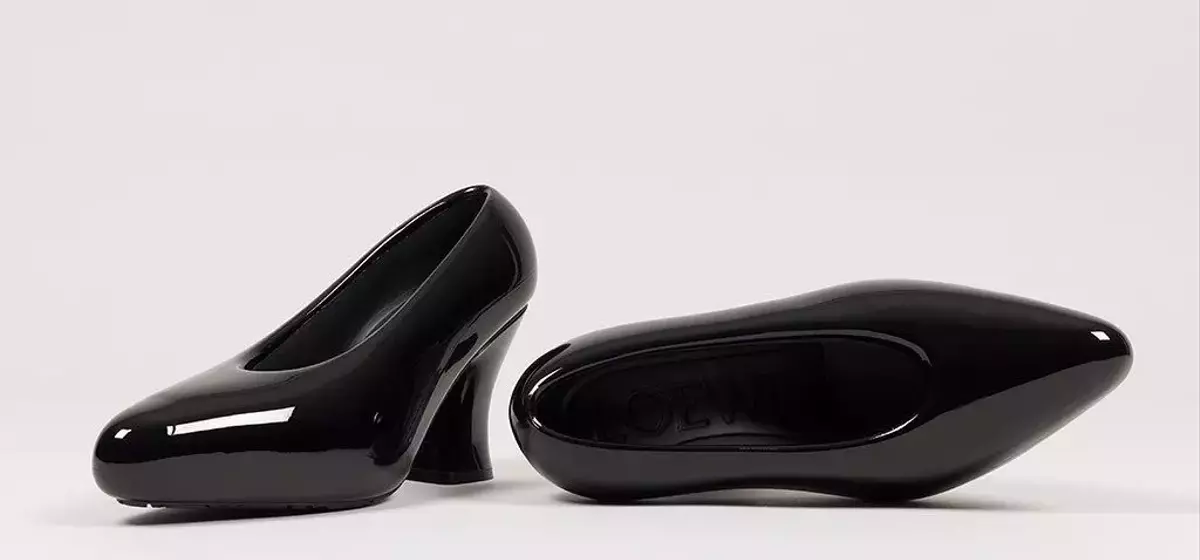 New York Museums Showcase Women's Art and Fashion This Fall