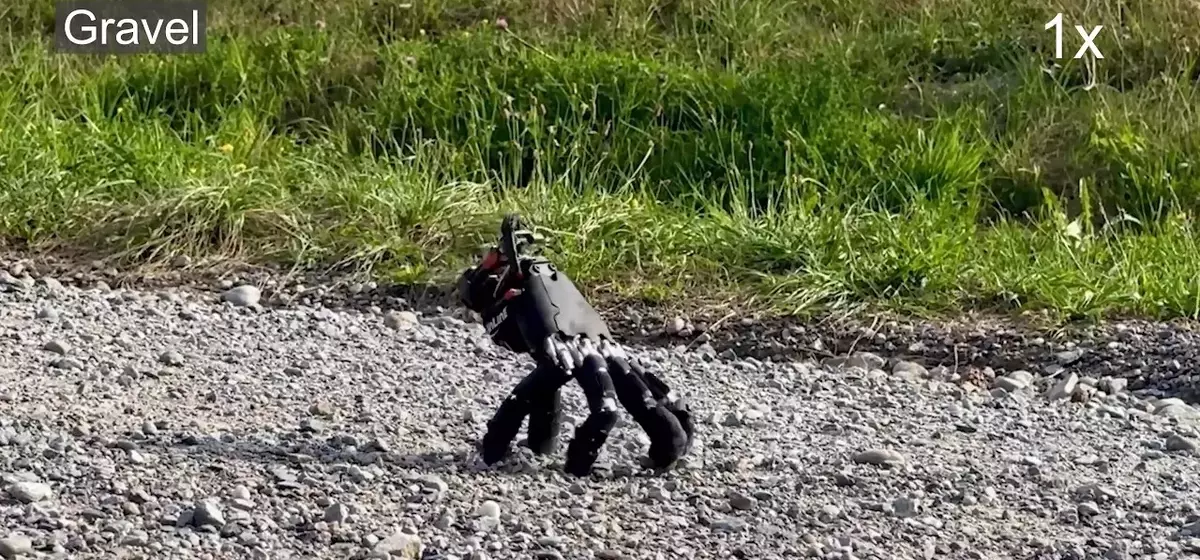 Autonomous Robotic Hand Mimics 'Thing' from Addams Family
