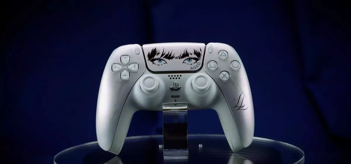 K-Pop Star Lisa Collaborates with PlayStation for Limited-Edition DualSense Controller and Exclusive Merchandise Line