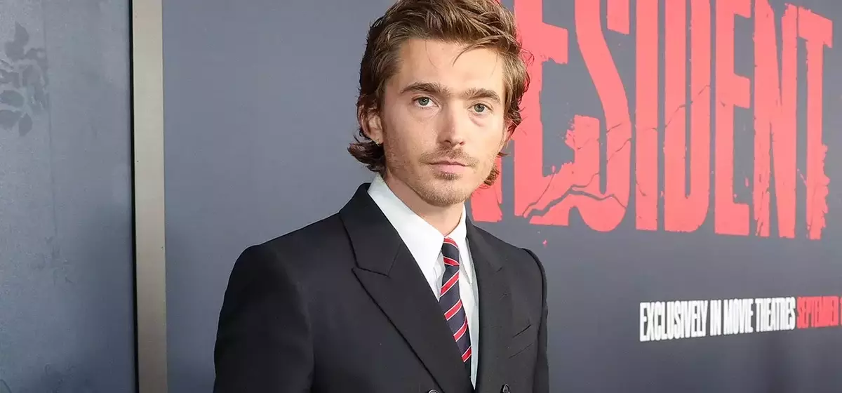 Austin Abrams Reflects on His Dual Lead Roles and the Bold Conclusion of 'Resident Evil'