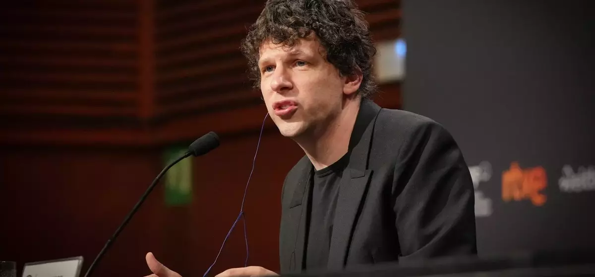 Jesse Eisenberg's Evolving Perspective on Acting and His New Film "The Debut"