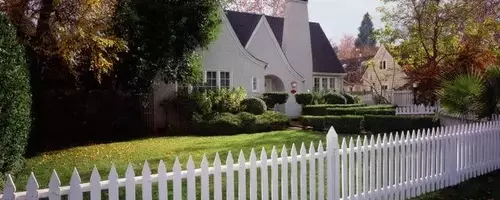 Homeowner Faces Dilemma Over Fence Dispute With Neighbors