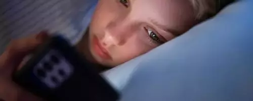 Understanding Screen Usage and Youth Mental Well-being: Beyond Mere Time