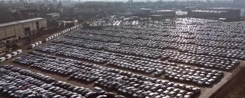 Automakers Navigate Tariff Headwinds: Impact on Industry and Consumers
