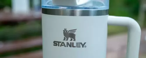 School Districts Transition to Clear Water Bottles: A New Trend for Student Hydration