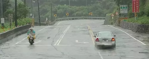 Typhoon Doksuri's Path Shifts, Potentially Spreading Rain Across Taiwan