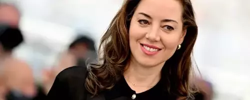 Aubrey Plaza's Insightful Reflections on the Nature of Grief