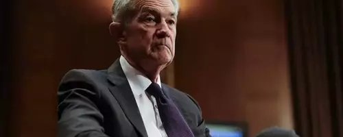 Federal Reserve's Critical Crossroads: Navigating Economic Pressures and Political Independence