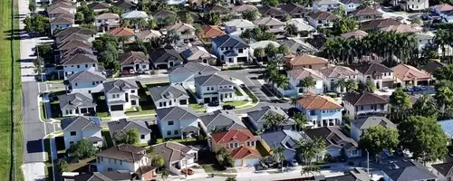 Housing Market Thaws: Signs of Improvement Amidst High Rates