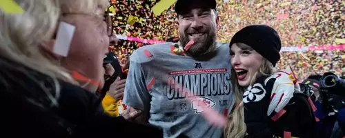 Pop Star Taylor Swift and NFL Tight End Travis Kelce Announce Engagement