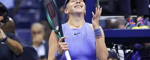 Anisimova Triumphs Over Osaka in U.S. Open Semifinals