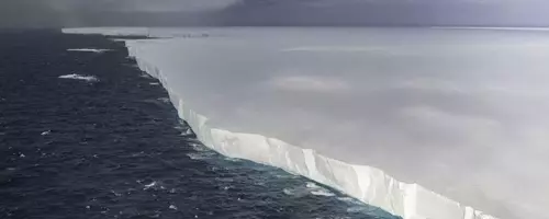 The Grand Finale of Iceberg A23a: A Natural Spectacle Unfolds