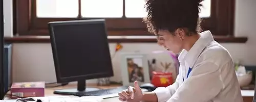 Teachers' Social Media Dilemmas: Navigating Free Speech and Professional Responsibilities