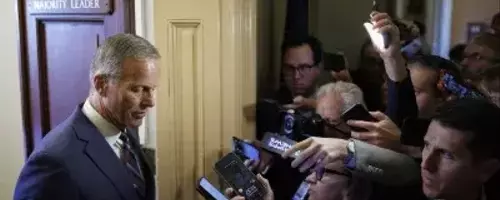 Senate Advances Bill to End Prolonged Government Shutdown
