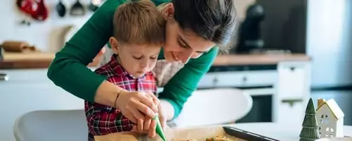 Reclaiming the Holiday Spirit: Disconnecting from Social Media for Authentic Celebration
