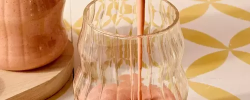 Tropical Mango Chia Seed Smoothie: A Fiber-Rich and Naturally Sweet Treat
