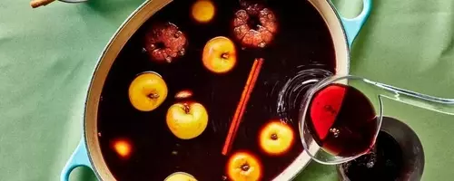 Crafting the Ultimate Cozy Mulled Wine Evening: Essentials for a Memorable Gathering