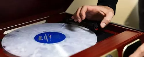 Texas Doctor Uses Vinyl Records to Bring Comfort and Joy to Hospital Patients
