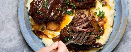 Tender Tamarind-Braised Beef Short Ribs: A Culinary Delight