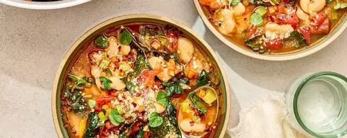 Quick & Comforting White Bean and Kale Soup with Fire-Roasted Tomatoes