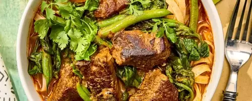 Effortless Delights: Top 20 Slow-Cooker Recipes for Busy Lives
