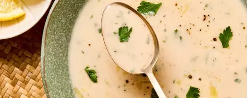 Effortless Creamy White Bean & Garlic Soup: A Culinary Delight with Just Five Ingredients