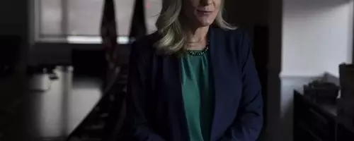 Spanberger Becomes Virginia's First Female Governor, Marking a New Era