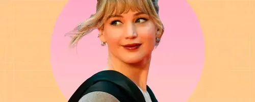 Jennifer Lawrence's Airport Snack Indulgence: Doritos and Dietitian Insights