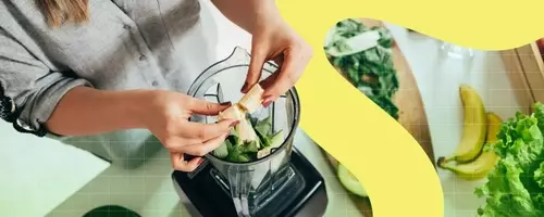 The Art of Crafting Satisfying Smoothies: A Dietitian's Guide