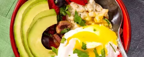 A Flavorful and Wholesome Oatmeal Bowl: The Savory Oats Experience