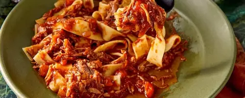 Effortless Slow-Cooked Pork Ragu: A Recipe for Rich, Italian-American Flavor