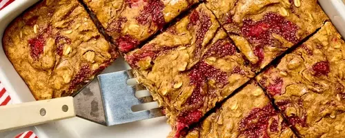 Wholesome Oatmeal Bars with Almond Butter and Strawberry