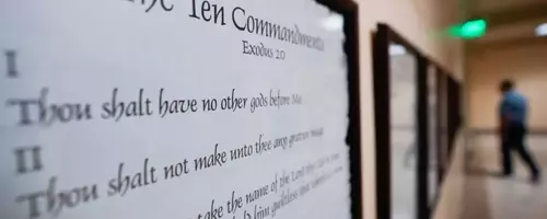 Appeals Court Reinstates Louisiana Law Mandating Ten Commandments in Schools