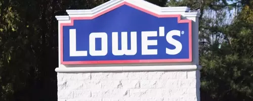 Lowe's Offers Significant Discount on DeWalt 20V Max Batteries