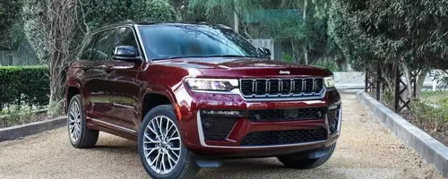 2026 Jeep Grand Cherokee: A Refined Ride with a Powerful New Engine