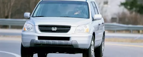 A Comprehensive Look at the 2003 Honda Pilot EX: Redefining the Mid-Size SUV Segment