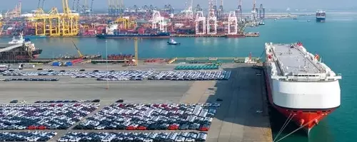 US Tariffs Cost Automakers Billions, Shaking Global Industry