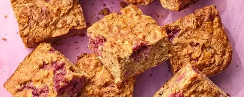 High-Protein Almond Butter & Raspberry Oatmeal Bars: A Nutritious and Delicious Treat