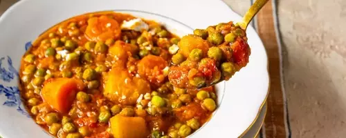 Arakas: A Greek Pea, Potato, and Carrot Stew
