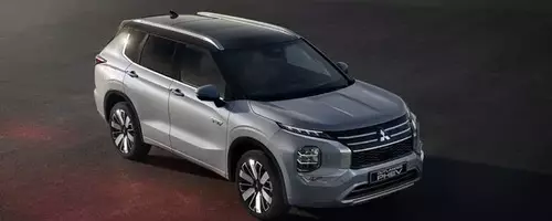 Mitsubishi Unveils Enhanced 2026 Outlander PHEV with Greater Power and Range
