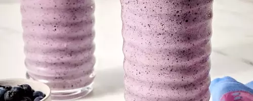 Wholesome Blueberry Oatmeal Smoothie: A Nutritious Start to Your Day