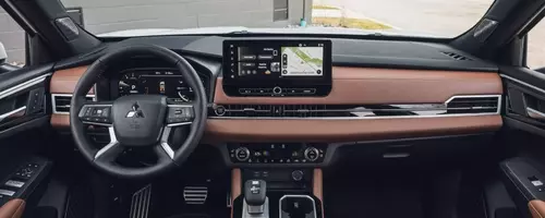 A Glimpse Inside the 2026 Mitsubishi Outlander SEL's Cabin