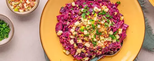 Flavorful Braised Red Cabbage with Apples and Bacon: A Culinary Exploration